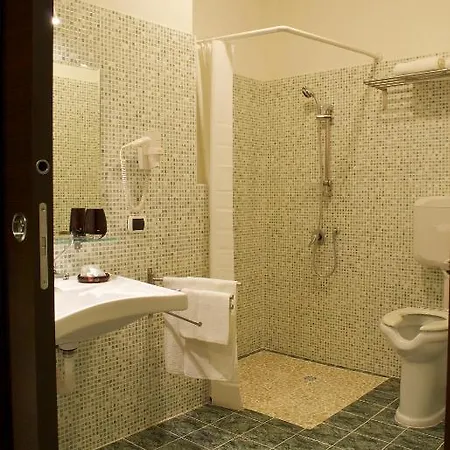 House In Domus Romana בית הארחה 2*