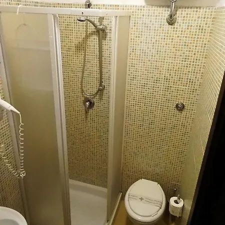 House In Domus Romana בית הארחה 2*